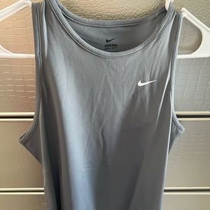 Girl’s Nike Pro Workout Top